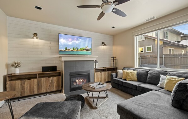 Smart TV, fireplace, ping pong