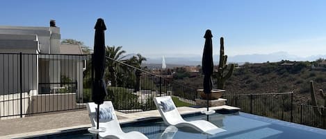 Piscine extérieure, piscine chauffée