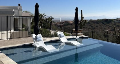 Serene Escape with Sweeping Views, Heated Infinity Pool & Spa