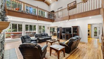 TV, peis, DVD-spiller og fotballspill