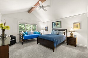 7 bedrooms, iron/ironing board, WiFi, bed sheets