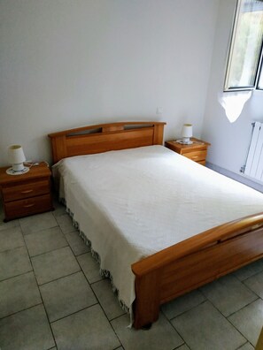 2 bedrooms, WiFi - Rental with swimming pool, close to beaches, at the foot of the maquis. (Biguglia)