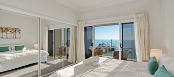 Deep Blue 12 Apartment Moreton island