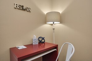 2 bedrooms, desk, iron/ironing board, free WiFi
