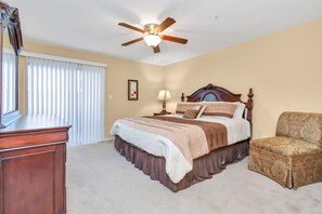 2 habitaciones, escritorio, tabla de planchar con plancha y wifi gratis 