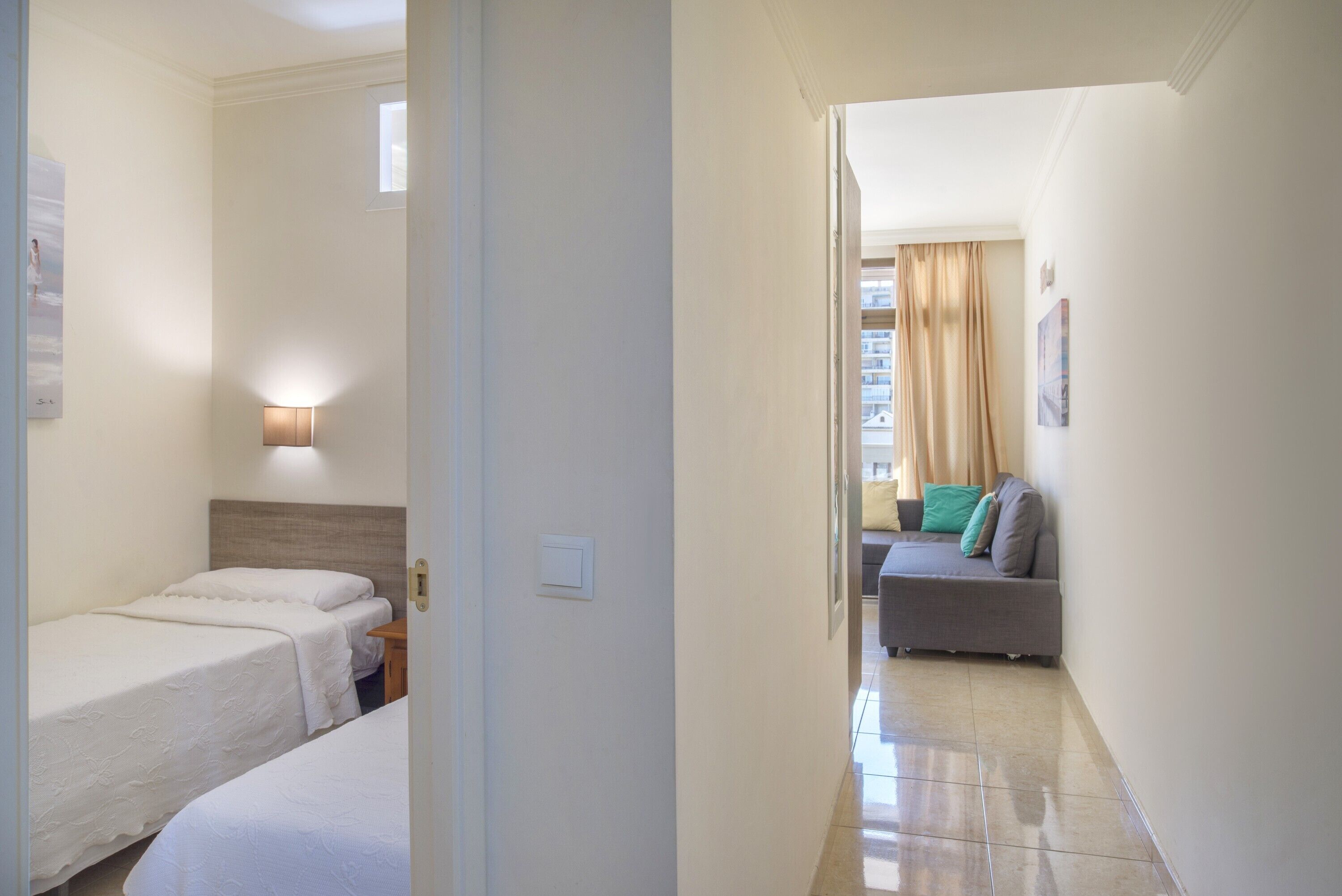 1 slaapkamer, een strijkplank/strijkijzer, gratis wifi, beddengoed