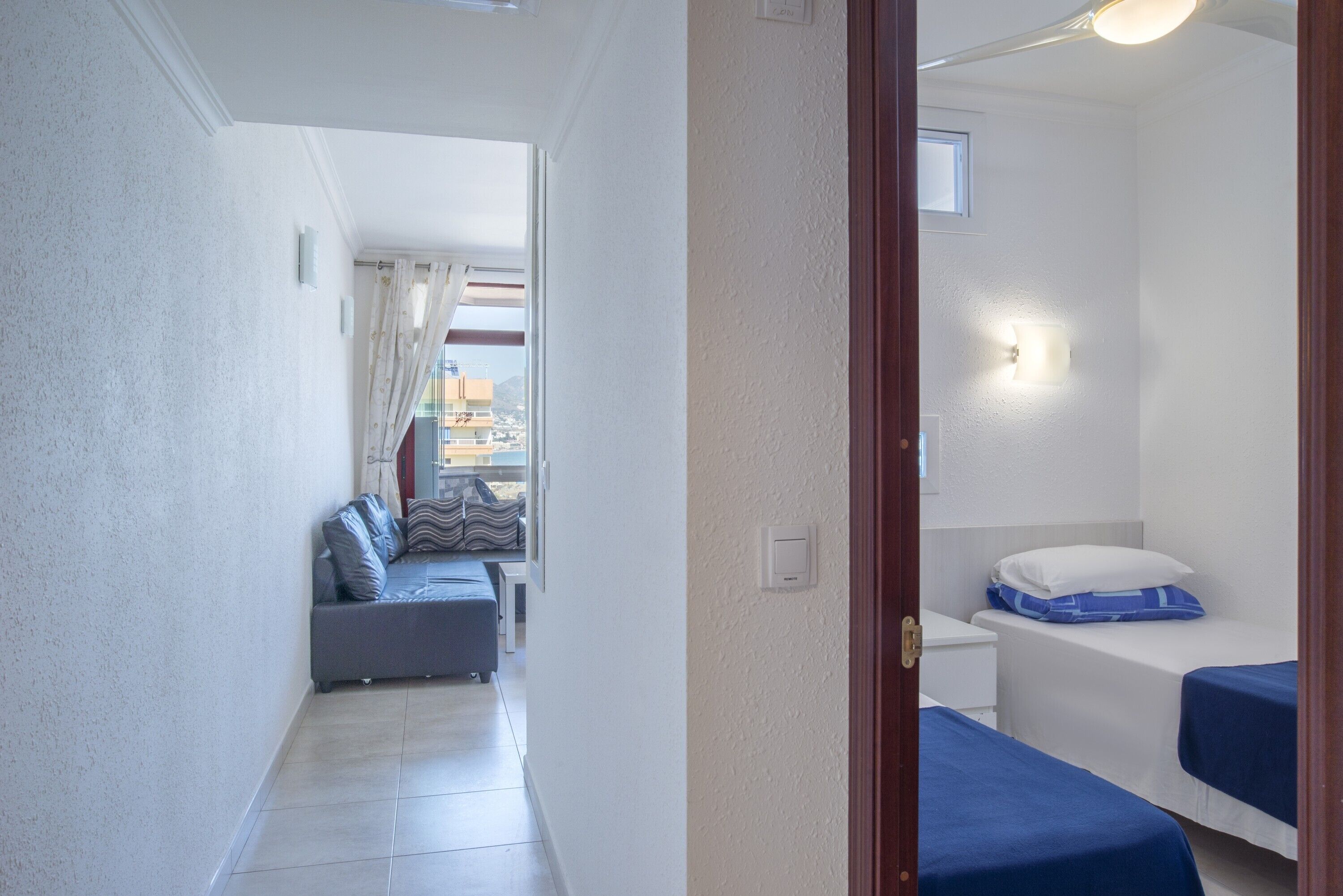 1 chambre, fer et planche à repasser, Wi-Fi gratuit, draps fournis