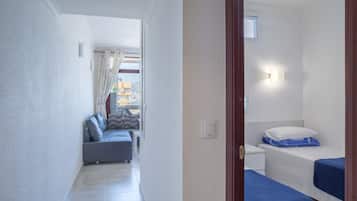 1 chambre, fer et planche Ă repasser, Wi-Fi gratuit, draps fournis