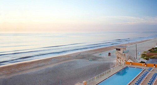 Ocean Front on Ormond Beach with 1 Bedroom Unit in Casa Del Mar