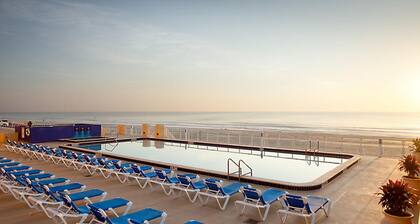 Ocean Front on Ormond Beach with 1 Bedroom Unit in Casa Del Mar