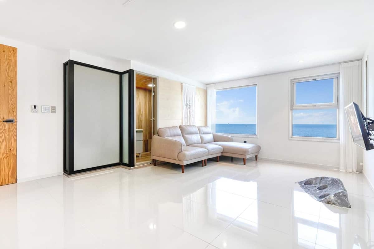 Habitación básica, 1 habitación (A301(ocean view)) | 1 dormitorio y wifi gratis