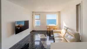 Basic Room, 1 Bedroom (A401(ocean view)) | 1 bedroom, WiFi (free) - Sokcho Moreve Pension (Sokcho)