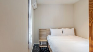 Basic Room, 1 Bedroom (A401(ocean view)) | 1 bedroom, WiFi (free) - Sokcho Moreve Pension (Sokcho)