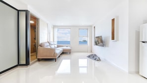 Perushuone, 1 makuuhuone (A301(ocean view)) | 1 makuuhuone, ilmainen Wi-Fi