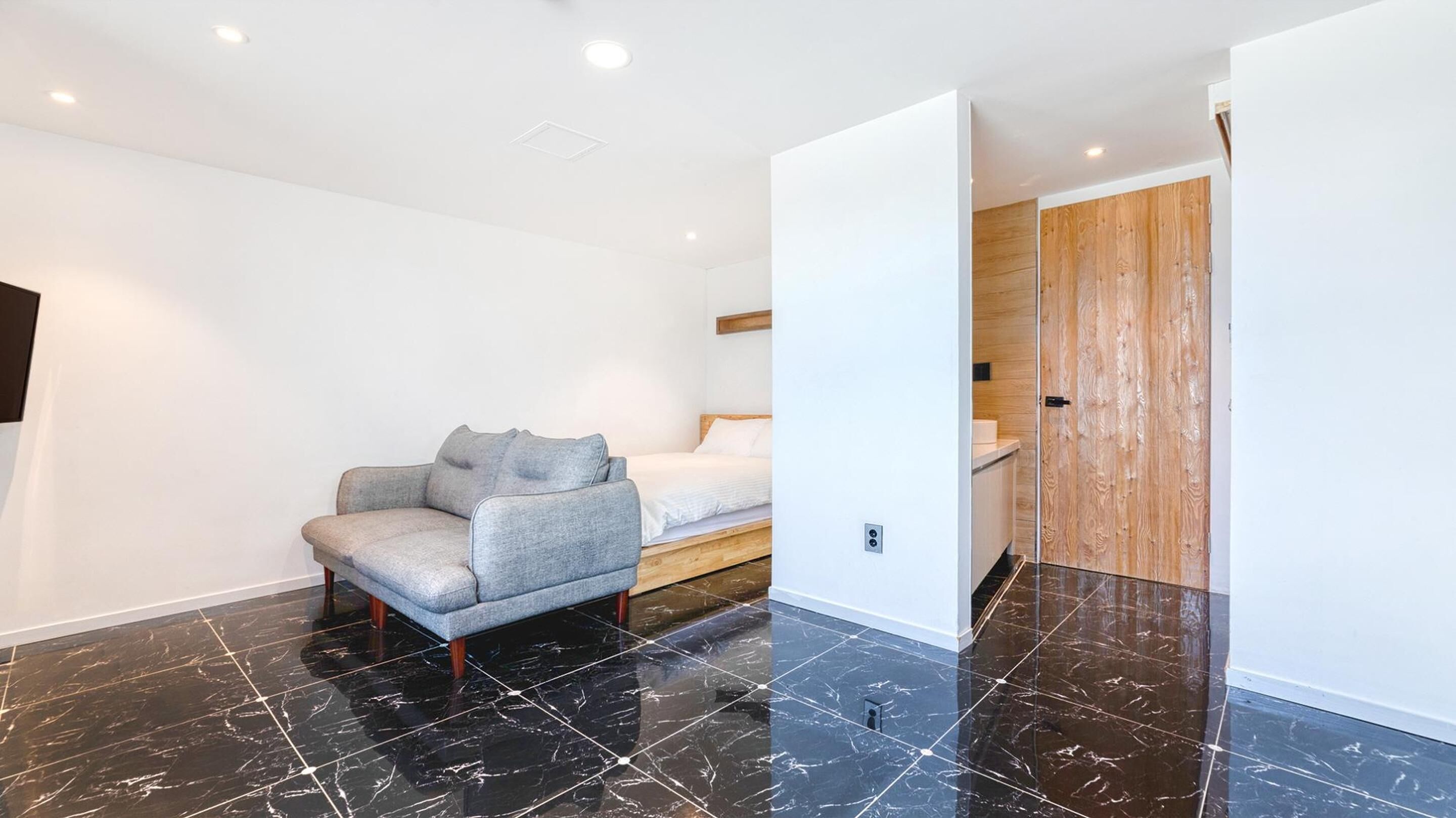 Basic Room, 1 Bedroom (A202 (ocean view)) | 1 bedroom, WiFi (free)