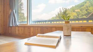 Basic Room, 1 Bedroom (Heuknaeeumdong)