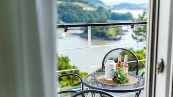 Basic Room, 1 Bedroom (Eomjigongju (ocean view)) | 1 bedroom, WiFi (free)