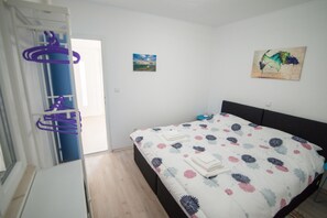 1 bedroom, iron/ironing board, free WiFi, bed sheets