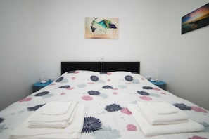 1 Schlafzimmer, BĂŒgeleisen/BĂŒgelbrett, kostenloses WLAN, BettwĂ€sche
