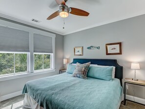 4 bedrooms, iron/ironing board, WiFi, bed sheets - Private Pool, Walk to Beach, Perfect Getaway (Tybee Island)
