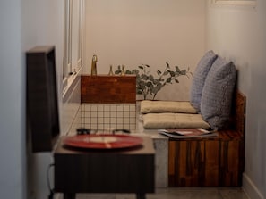 Basic Room, 2 Bedrooms (PRIVATE MINT Jejuaebitnada(Dokchae)) | 2 bedrooms, free WiFi