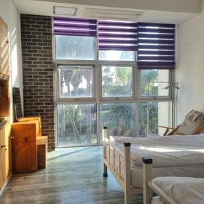 Habitación básica, 4 habitaciones (neobbille2(2bagisangyeyagganeung)) | 1 dormitorio y wifi gratis