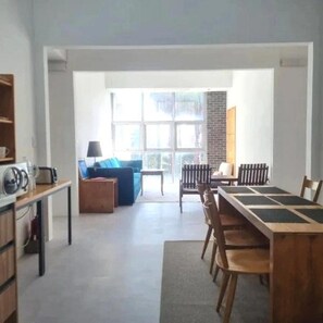 Habitación básica, 4 habitaciones (neobbille2(2bagisangyeyagganeung)) | 1 dormitorio y wifi gratis