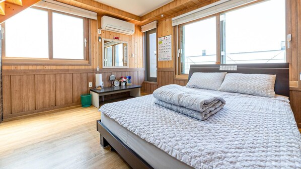 Basic Room, 2 Bedrooms (201ho) | 2 bedrooms, free WiFi - Jeju Sheyongmok Pension (Jeju City)