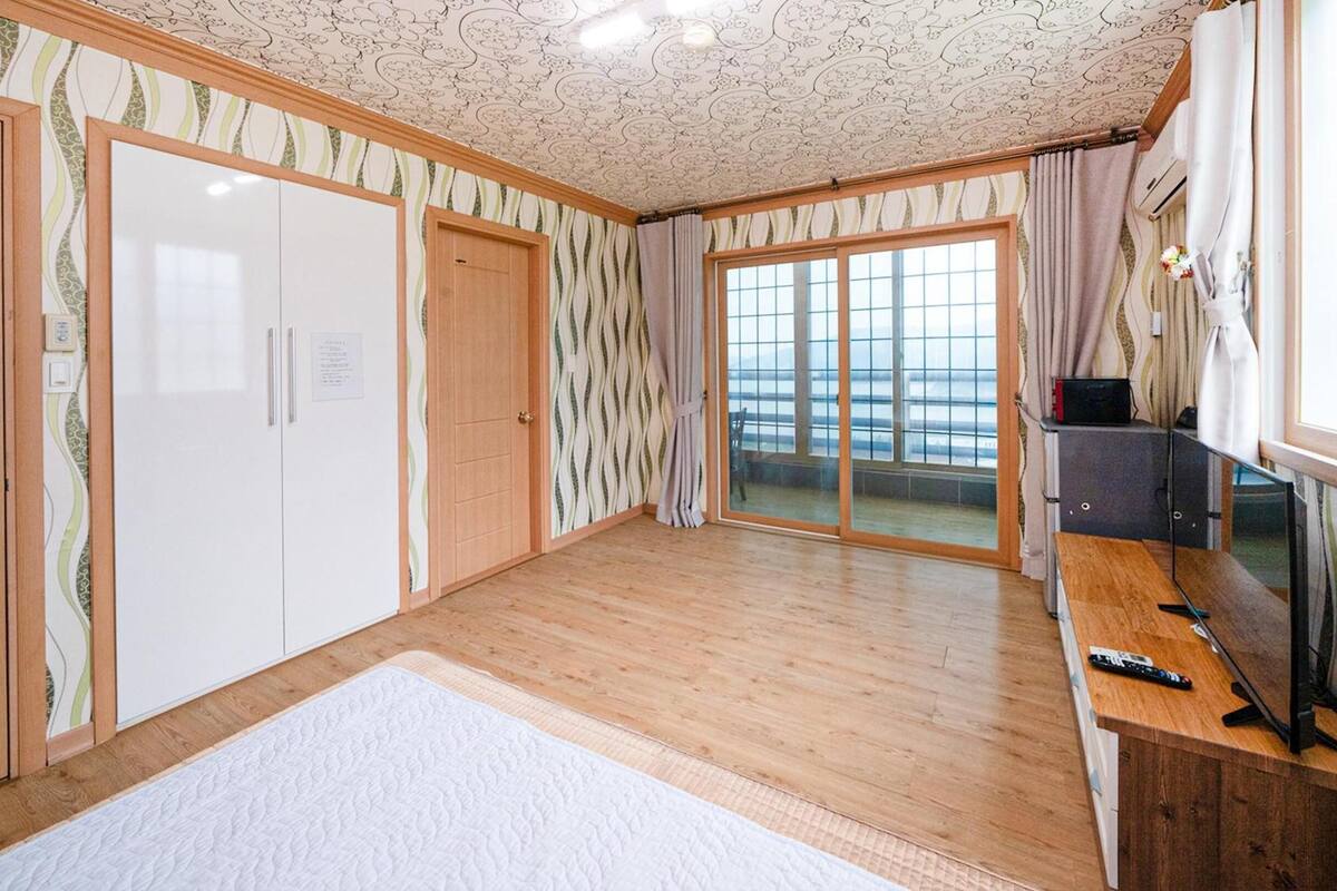 Basic Room, 1 Bedroom (204ho(oceanview))