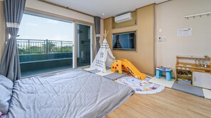 Basic Room, 1 Bedroom (Ati Kiz Room) - Seogwipo Narsha Resort (Seogwipo)