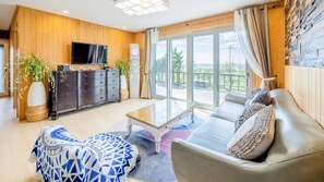 Basic Room, 3 Bedrooms (bada(ocean view)) | 1 bedroom, free WiFi - Jeju Jeobadae Nuwo (Jeju City)