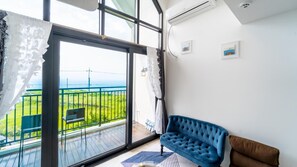 Basic Room, 1 Bedroom (Pogu(ocean view)) | 1 bedroom, free WiFi - Jeju Jeobadae Nuwo (Jeju City)