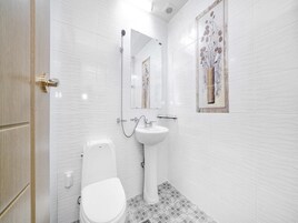 Basic Room, 1 Bedroom (sanho) | 1 bedroom, free WiFi