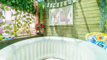 Basic Room, 2 Bedrooms (daejeong spa kids) | 2 bedrooms, free WiFi