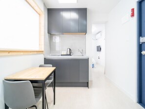 Habitación básica, 1 habitación (101ho) | 1 dormitorio y wifi gratis