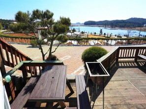 Basic Room, 1 Bedroom (Sapia) | 1 bedroom, free WiFi - Taean Buck gwa Baetnaru Pension (Taean)