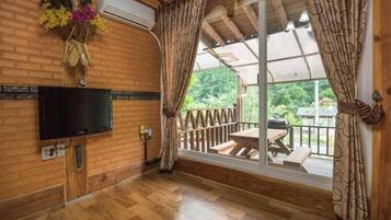 Basic Room, 1 Bedroom (Jathyanggi) | 1 bedroom, free WiFi