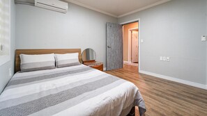 Basic Room, 3 Bedrooms (Dok chae 50TYPE) - Seogwipo Haemil Dokchae Pension (Seogwipo)
