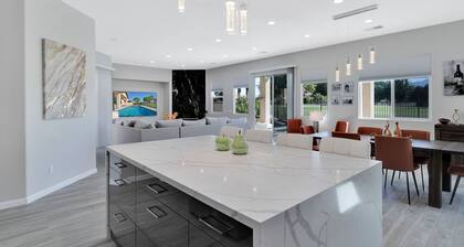 Beautiful 4Bd/3B House, New Pool and Spa.Nice View on Golf Course. Pet friendly!
