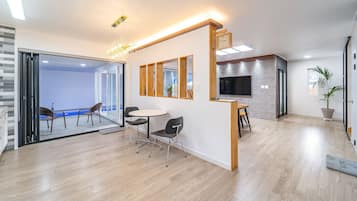 Basic Room, 4 Bedrooms (STAYย โ
ข(Dochaepoolvilla,miniterrace)) | Exterior