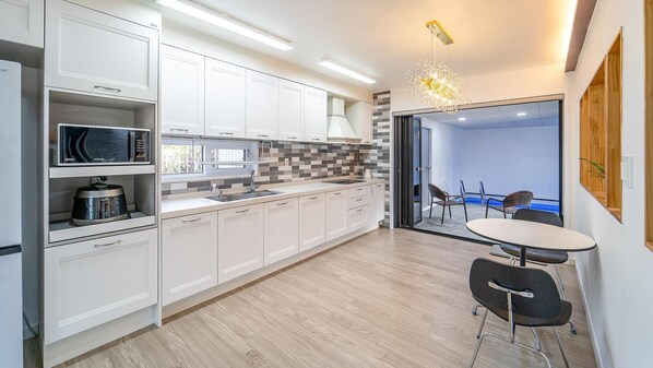 Quarto básico, 4 quartos (STAY Ⅲ(Dochaepoolvilla,miniterrace)) | 3 quartos, Wi-Fi de cortesia