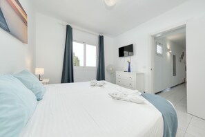 1 camera, una cassaforte in camera, ferro/asse da stiro