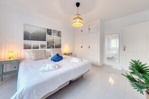 1 chambre, coffres-forts dans les chambres, bureau