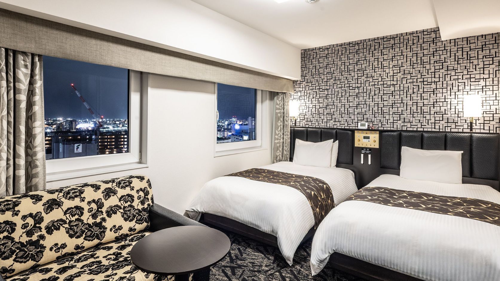 Escrivaninha, Wi-Fi de cortesia, roupa de cama