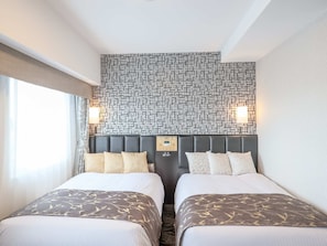 Desk, free WiFi, bed sheets