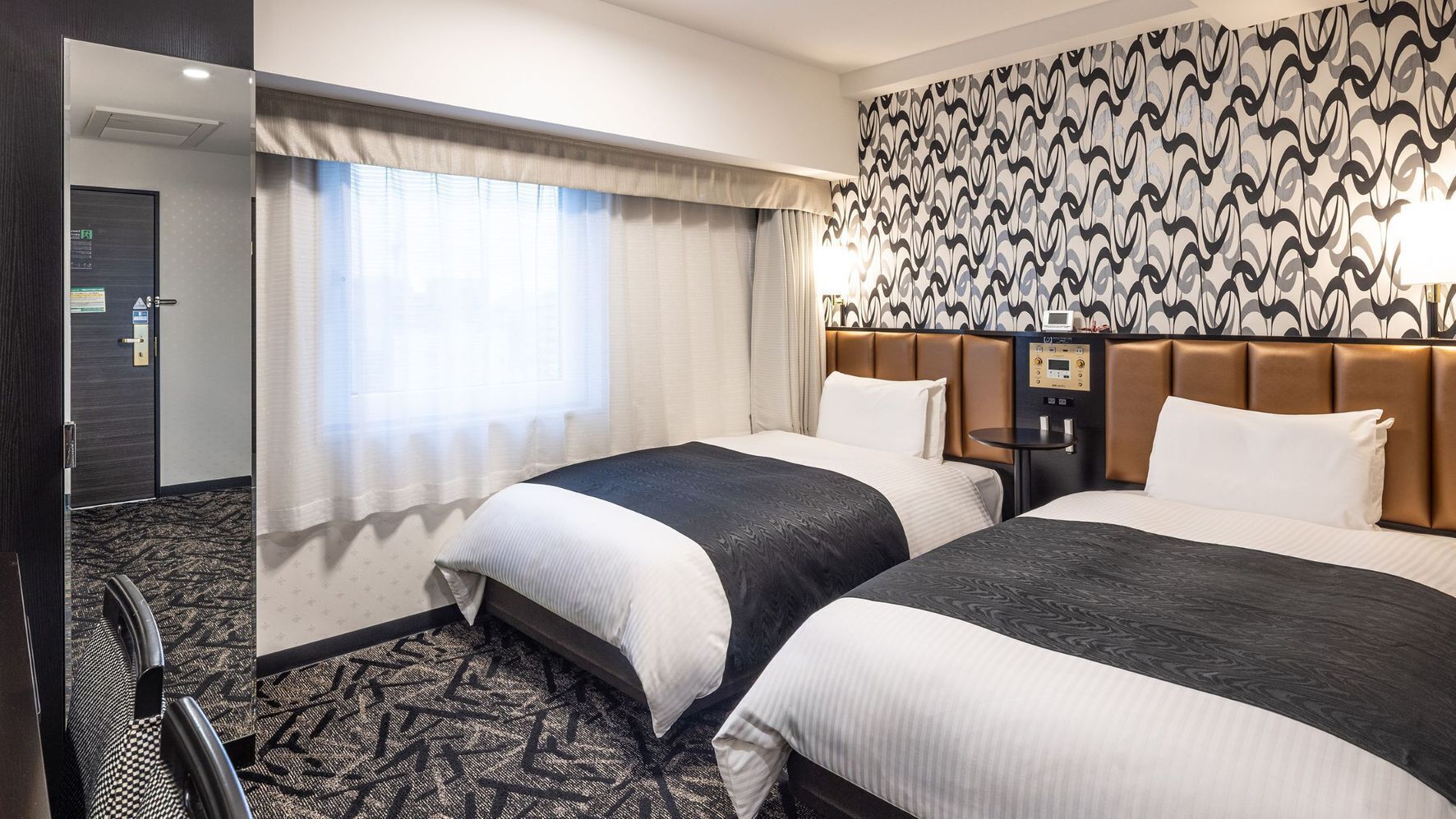 Escrivaninha, Wi-Fi de cortesia, roupa de cama