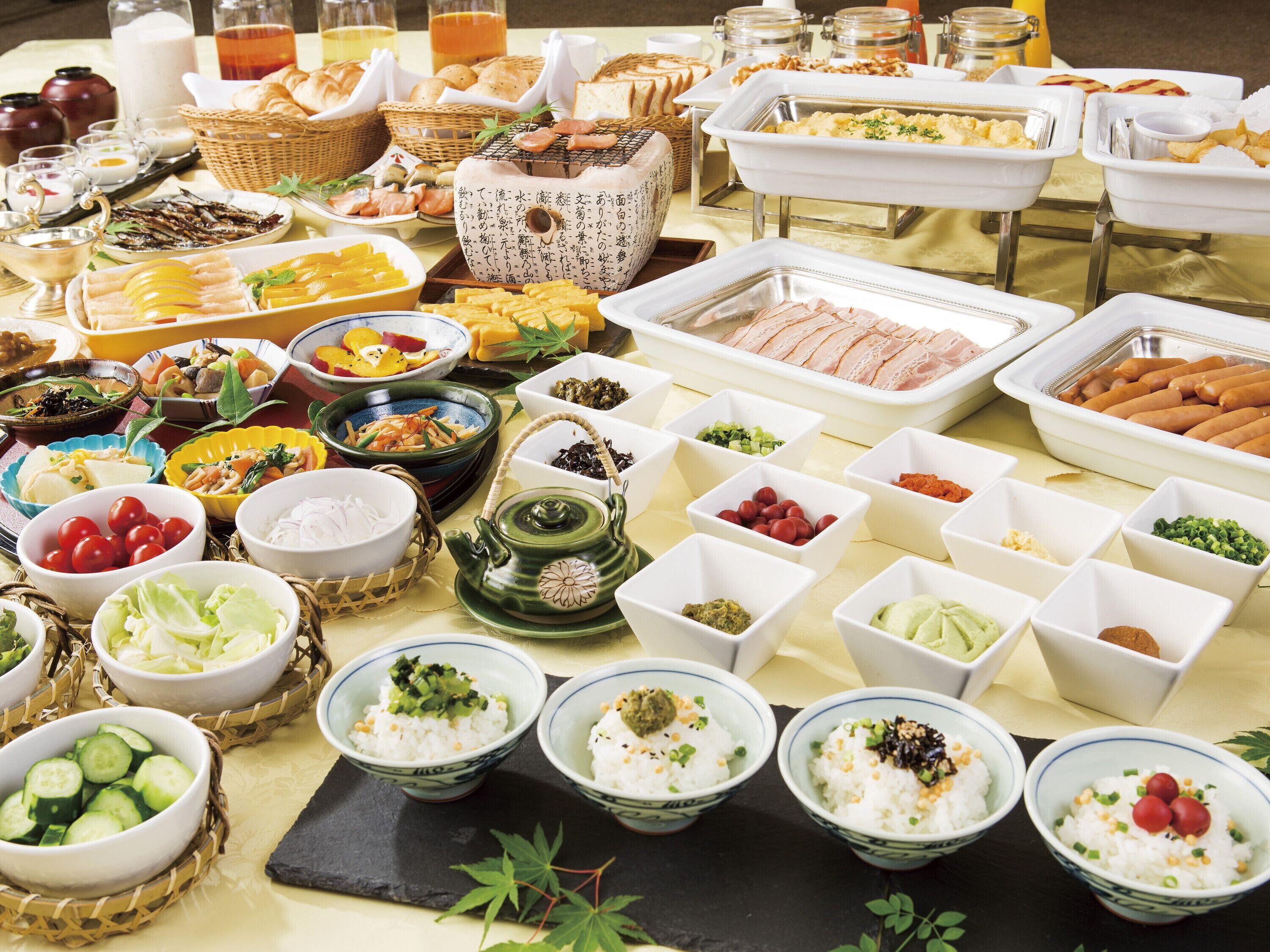 daily buffet breakfast (jpy 1800 per person)