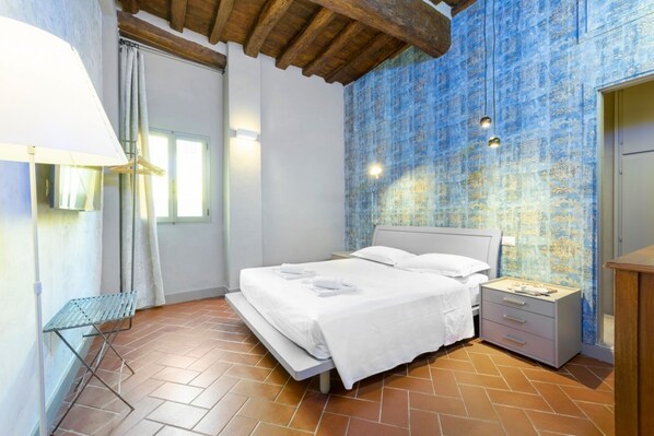 1 bedroom, iron/ironing board, WiFi