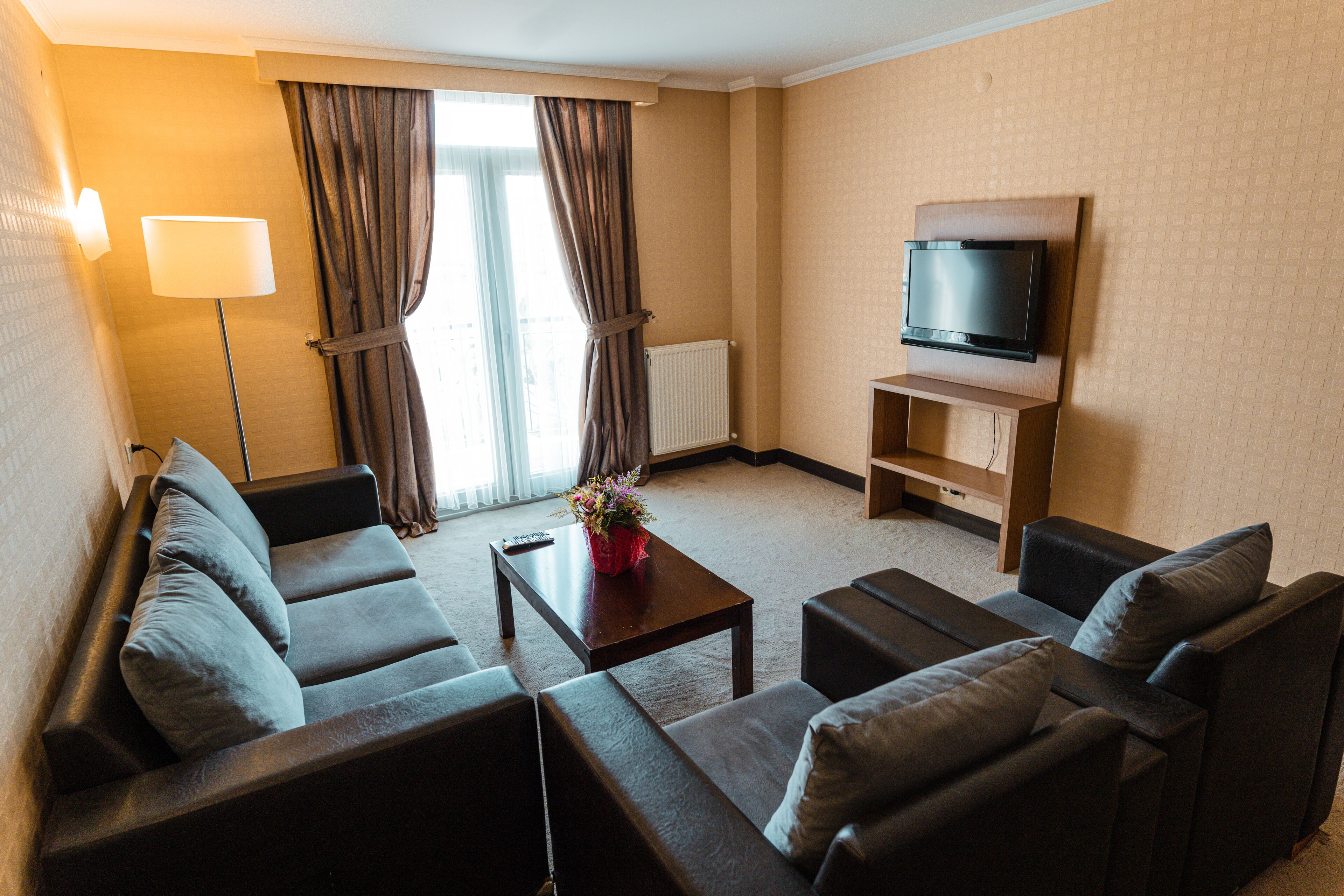 Family Suite | Premium bedding, desk, laptop workspace, soundproofing