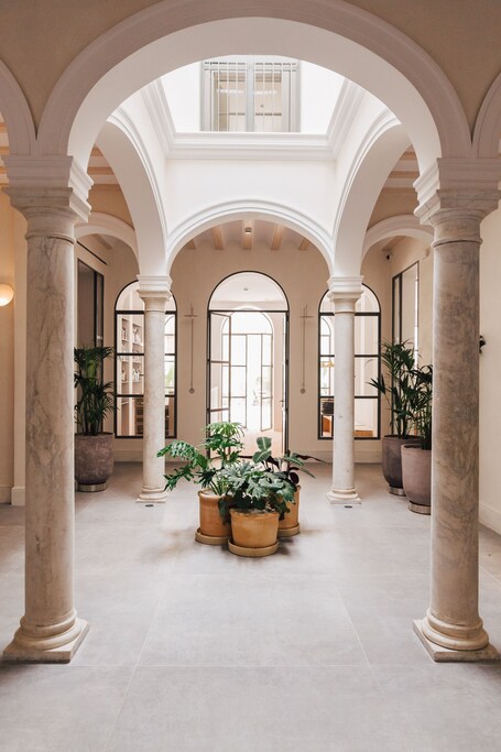 Plácido y Grata – Affordable hotel in Seville